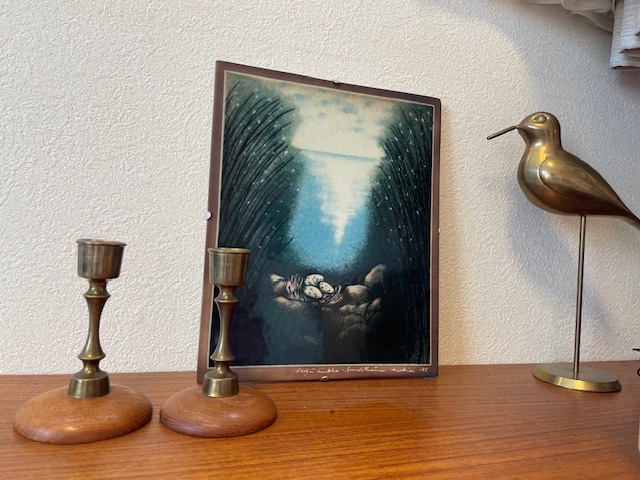 チークと真鍮のキャンドルスタンド